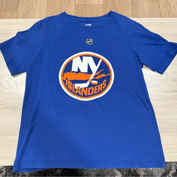 NHL Other - NY Islanders Barzal #13 T-shirt, Kids Size Medium (10/12)